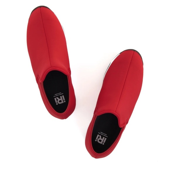 iRi Women’s WES I Red Low Top Sneaker Shoes - Picture 4 of 12